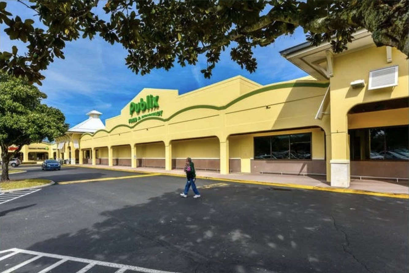 Island Walk Shopping Center